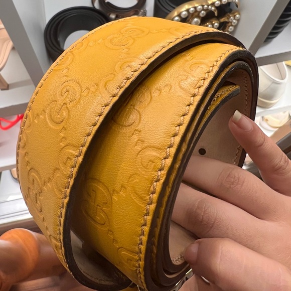 Gucci Belt (original) comes with the dust bag as well - Picture 3 of 4